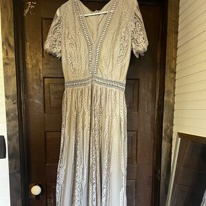 Elegant Lace V-Neck Dress